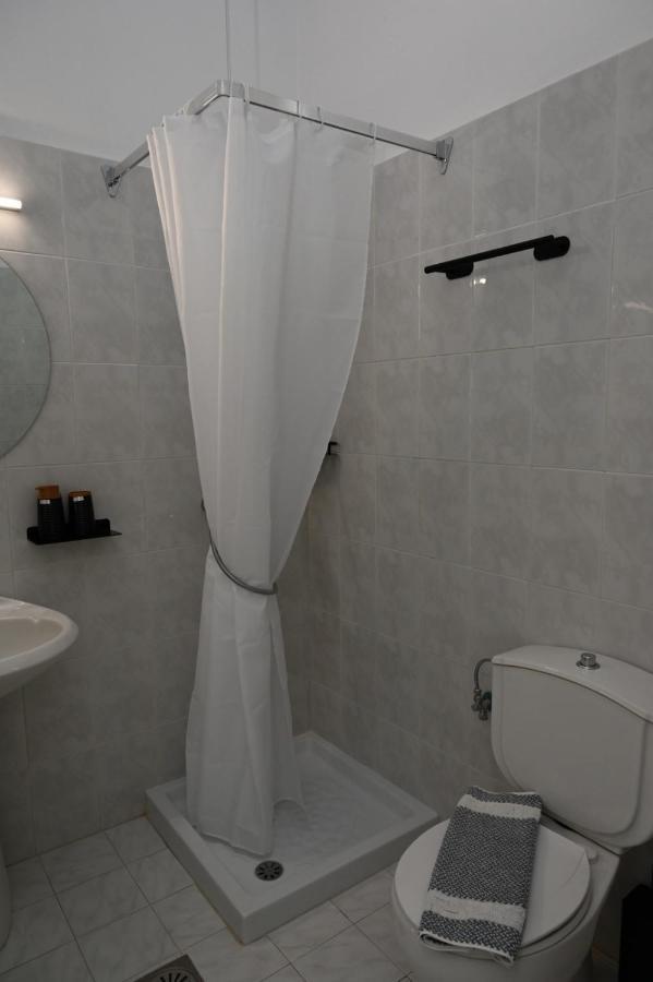 Stacy'S Studios Kremasti  Luaran gambar